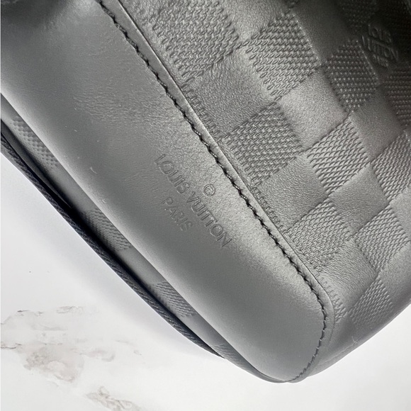 LV Louis Vuitton Embossed Damier Infini Avenue Slingbag Sling Bag Crossbody - Picture 6 of 11